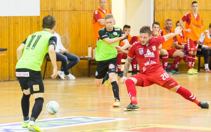 Tapadna az élmezőnyre a Dunaferr