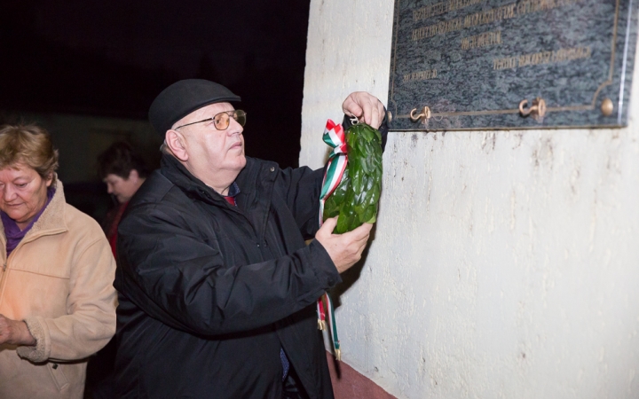 A több tucat kitelepített családra emlékeztek