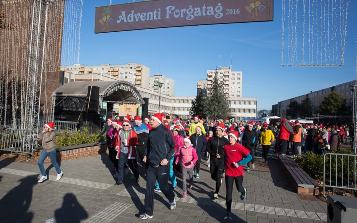 Négy kilométer, háromszáz ember és egy kis jótékonyság