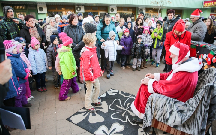 Még a Mikulás is eljött a Római adventjére