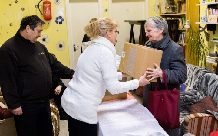 Dobozokba csomagolt szeretet