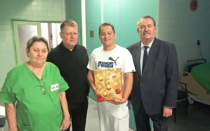 Karácsonyi, képviselői látogatás a kórházban
