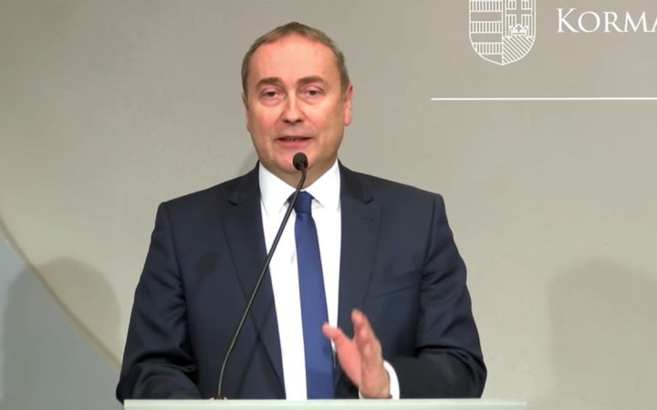 Folytatódik az állami rezsicsökkentés és a béremelés