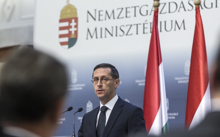 Nyolcvan milliárd forinttal több marad a családoknál