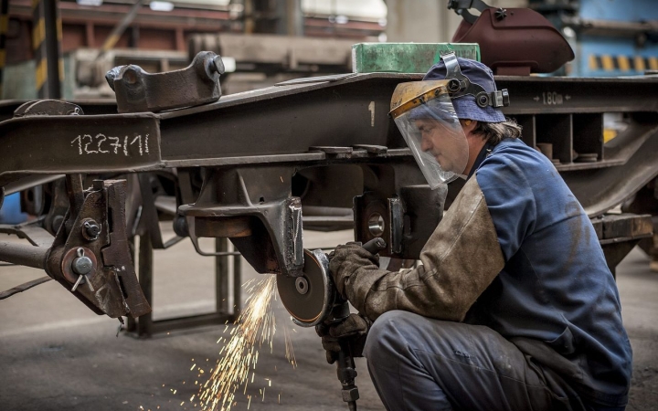 4,5 százalékra esett a munkanélküliség