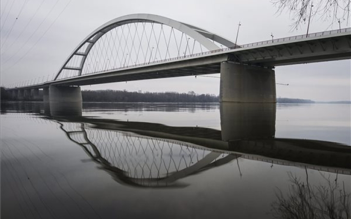 Útdíj - ingyenes lesz a Pentele híd