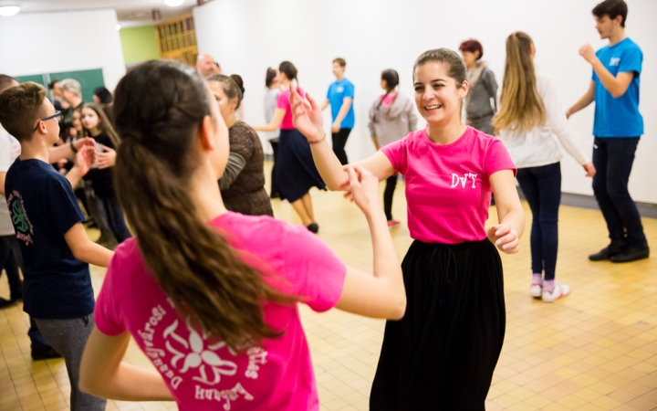 Évindító táncház Letíciáért