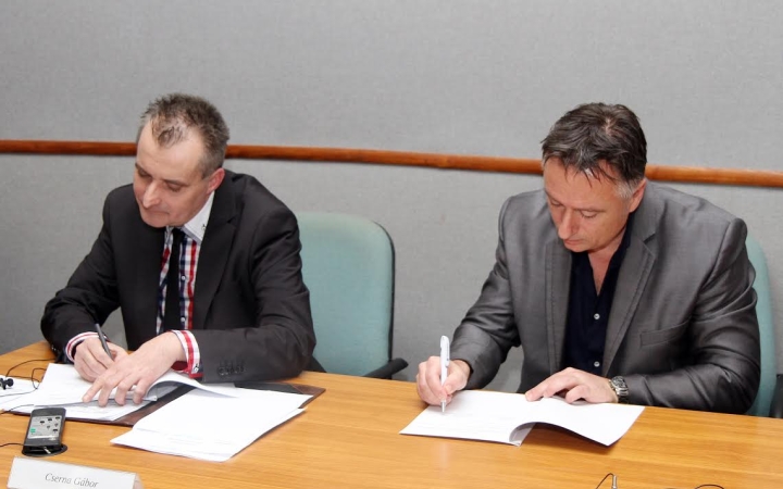 Csatlakozás az egészségügyi fórumhoz