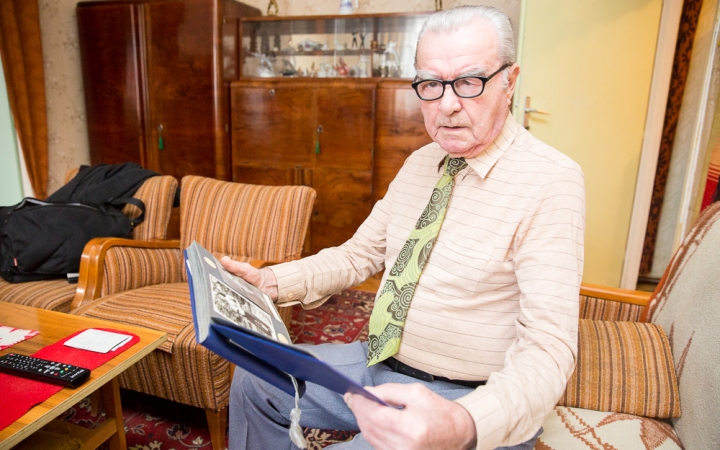 Vásári János a vasmű első dolgozója volt