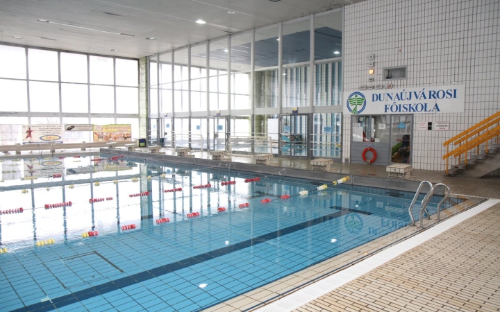 Készül a külső medence világításának javítása