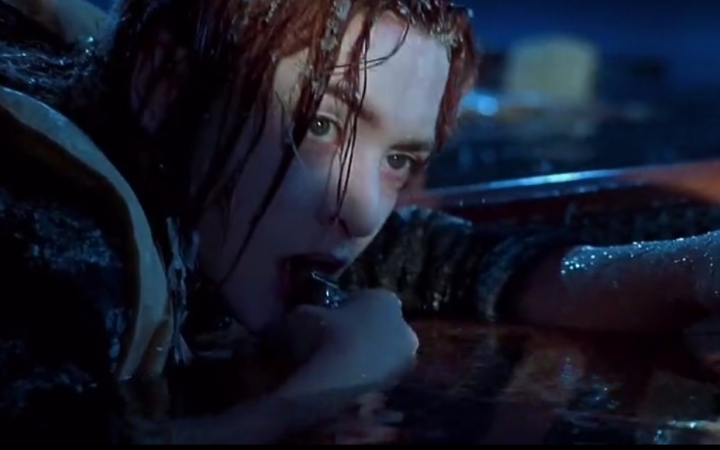 Hall engem valaki…?