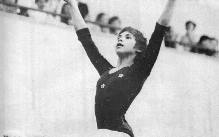 Kiteljesedett és megtört karrierek