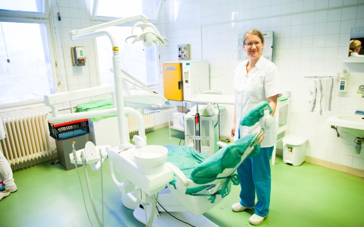 Egészségügyi családból származik