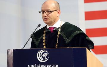 Újabb öt évig dr. András István az egyetem rektora