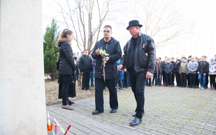 Közös főhajtás és koszorúzás