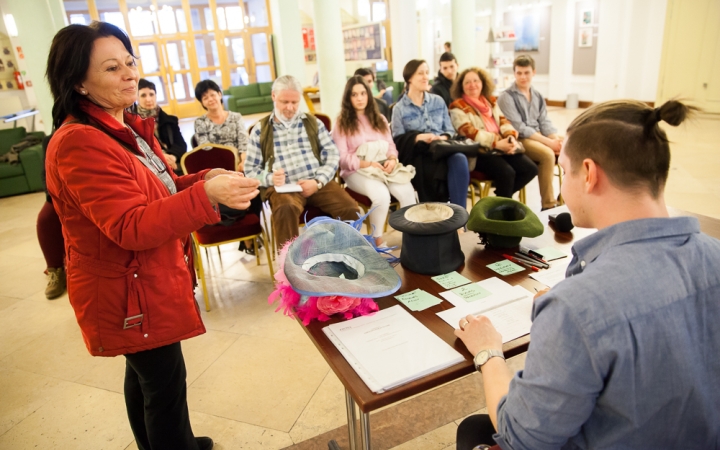 Újra Ádámok és Évák Ünnepe