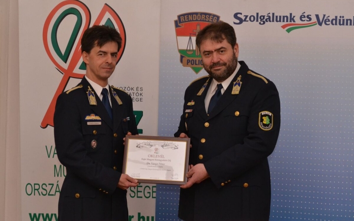 Közügyekért díj Fejér megye rendőrfőkapitányának 