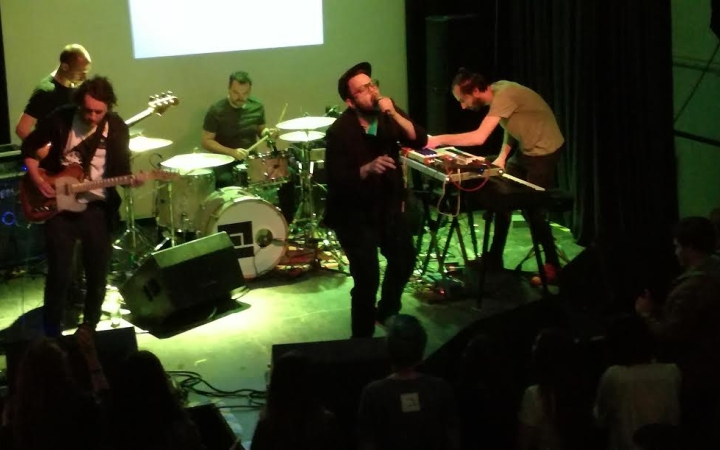 Új dalokkal jött az Elefánt