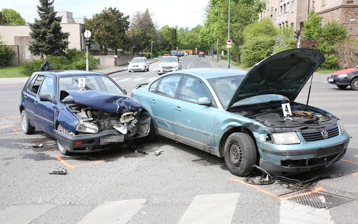 Két autó csattant a Kallósnál