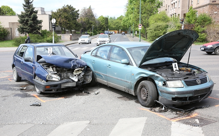 Két autó csattant a Kallósnál