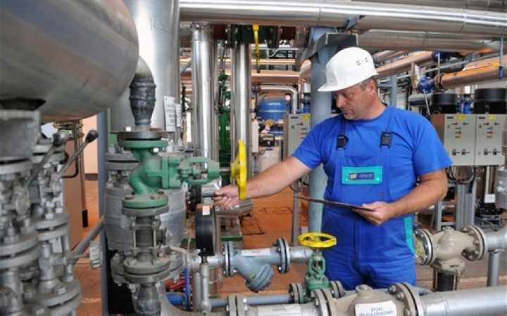 Itt a hideg, marad a távfűtés