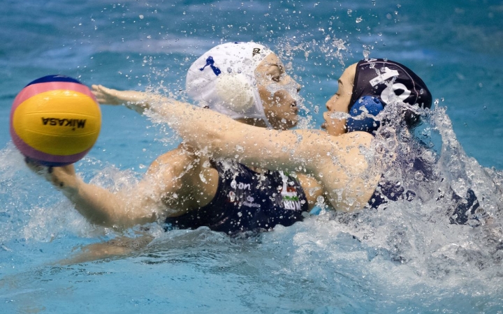 Csoportelsőként tovább