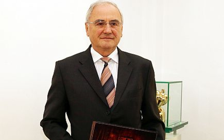 Urbán László lett Dunaújváros új díszpolgára