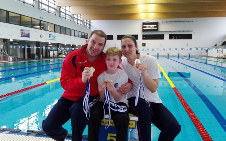 "Ezer szállal kötődünk a városhoz"