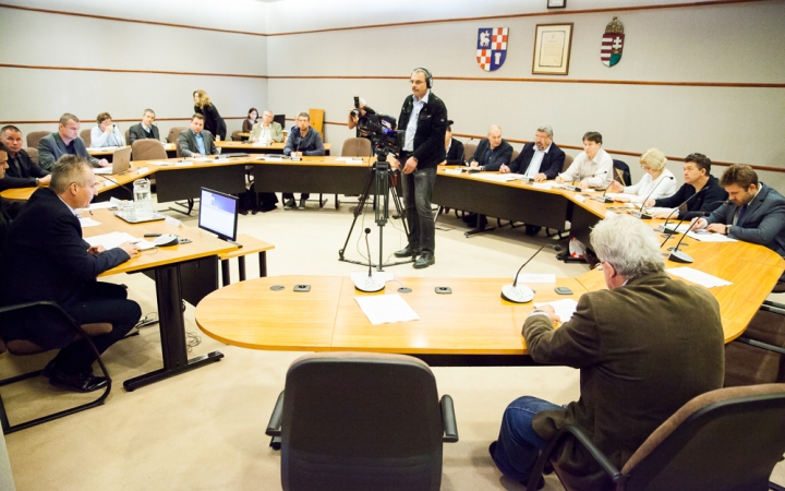 Napelem-park épül a városban?