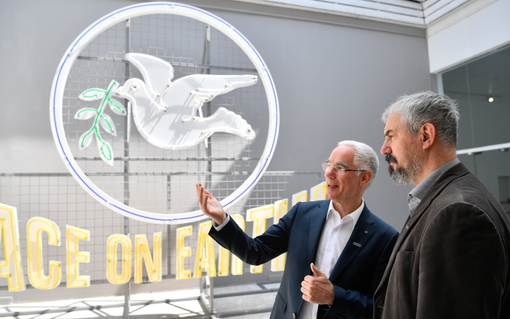 Dunaújvárosból a képzőművészeti világ tetejére