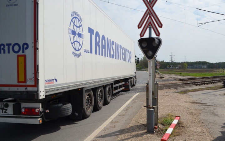 Vádat emelhetnek a sorompótörő ellen