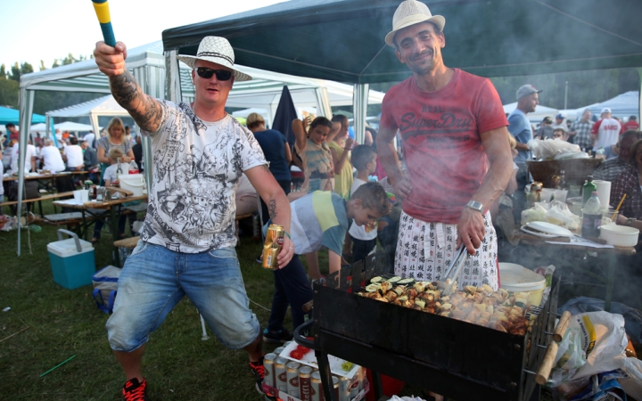 Duna-parti grillpartin az egész város