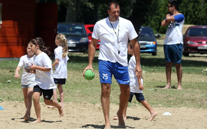 Kézilabda a szabadban