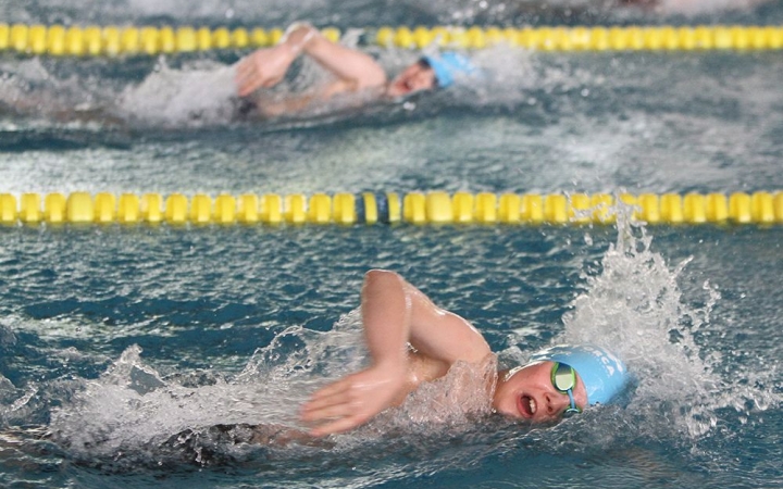 Két dunaújvárosi érem Kecskemétről