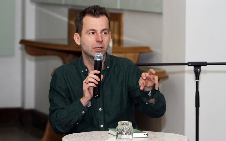 Grecsó Krisztián: "Ha megrekedek, ugrani kell!"