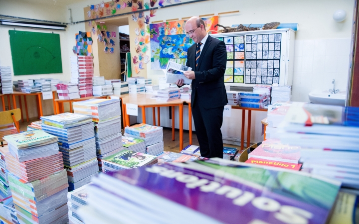 Egymilliónál is többen kapnak ingyen tankönyvet