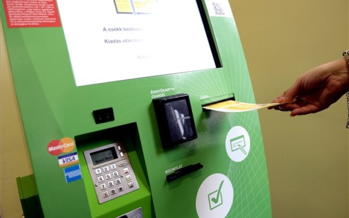 Csekkbefizetés a boltban? Működik