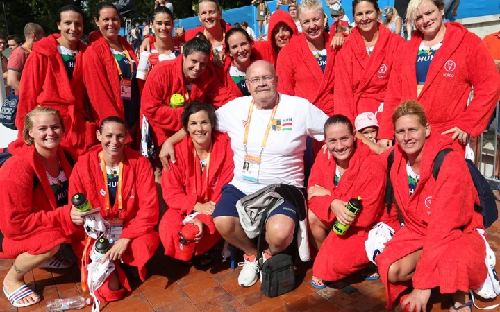 Dunaújvárosi lányok a világ tetején!