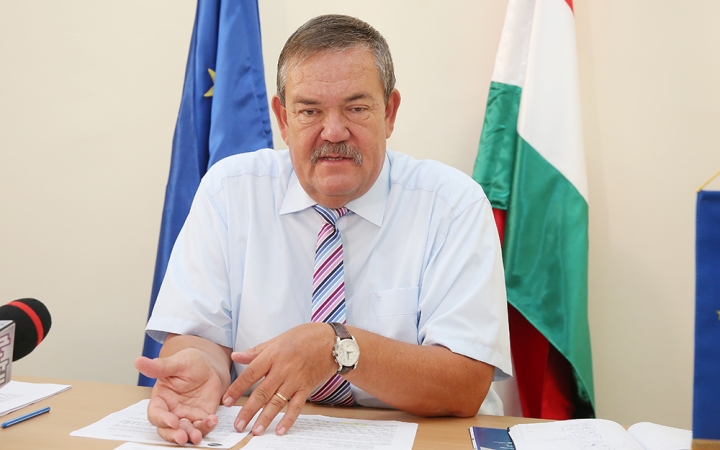 "Vona közel hárommillió idős polgárt sértett meg"