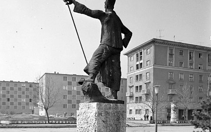 Martinász iróniacsapdában