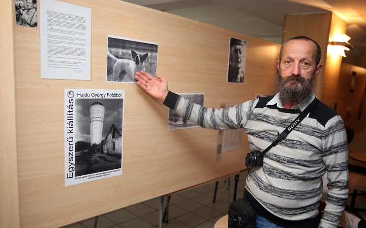 Egyszerű kiállítás