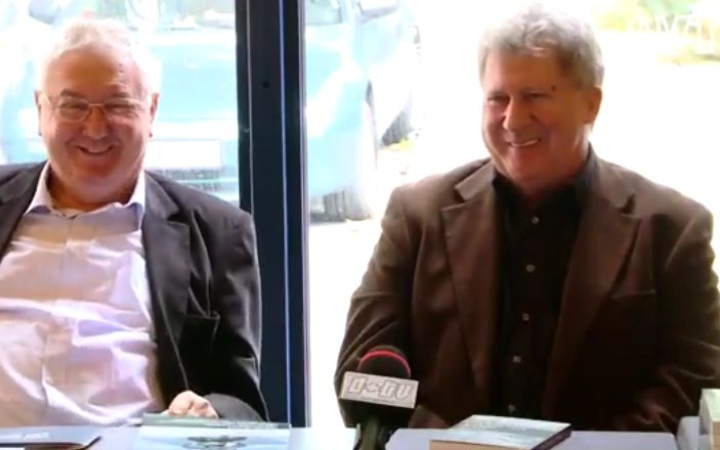 Könyv és folyóirat bemutató a KMI-ben