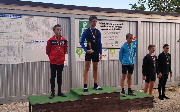 Sikeres kajak-kenus évzáró