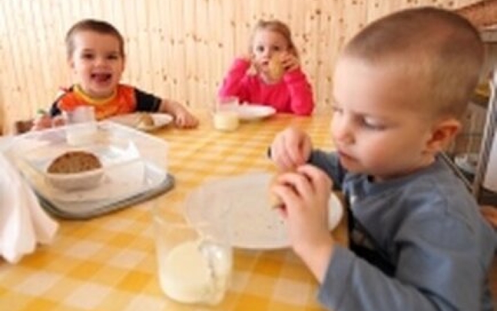 Helyi adókat hozhat az ingyenes óvodai étkeztetés