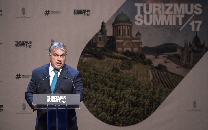 "A turizmus a hazaszeretet egyik formája"