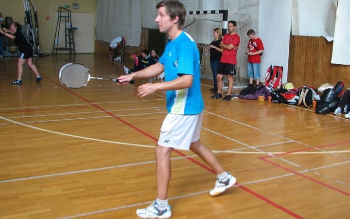 Tollaslabda: hazai éremeső