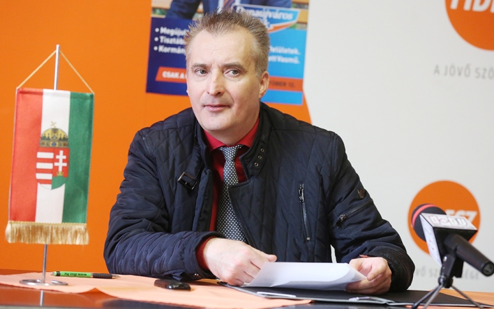 A városi nyugdíjasok idén is kapnak karácsonyi pénzt