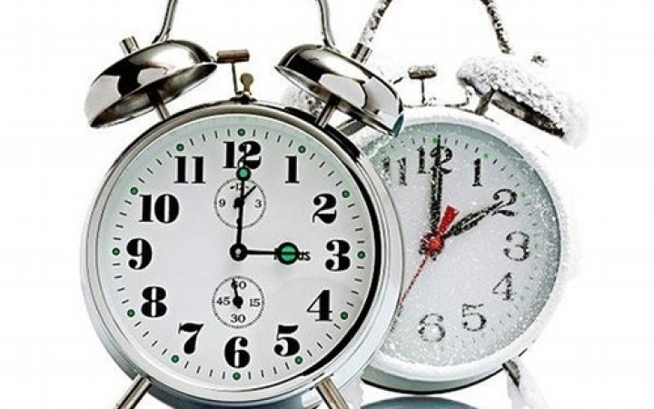 Holnap óraátállítás!