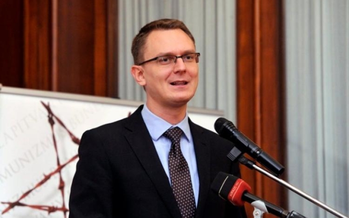 Édesanyák tízezreinek segít a kormány 