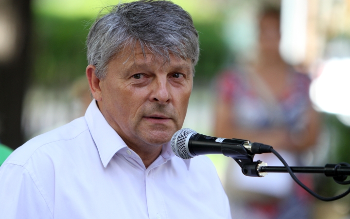 Elmarad a fogadóóra!